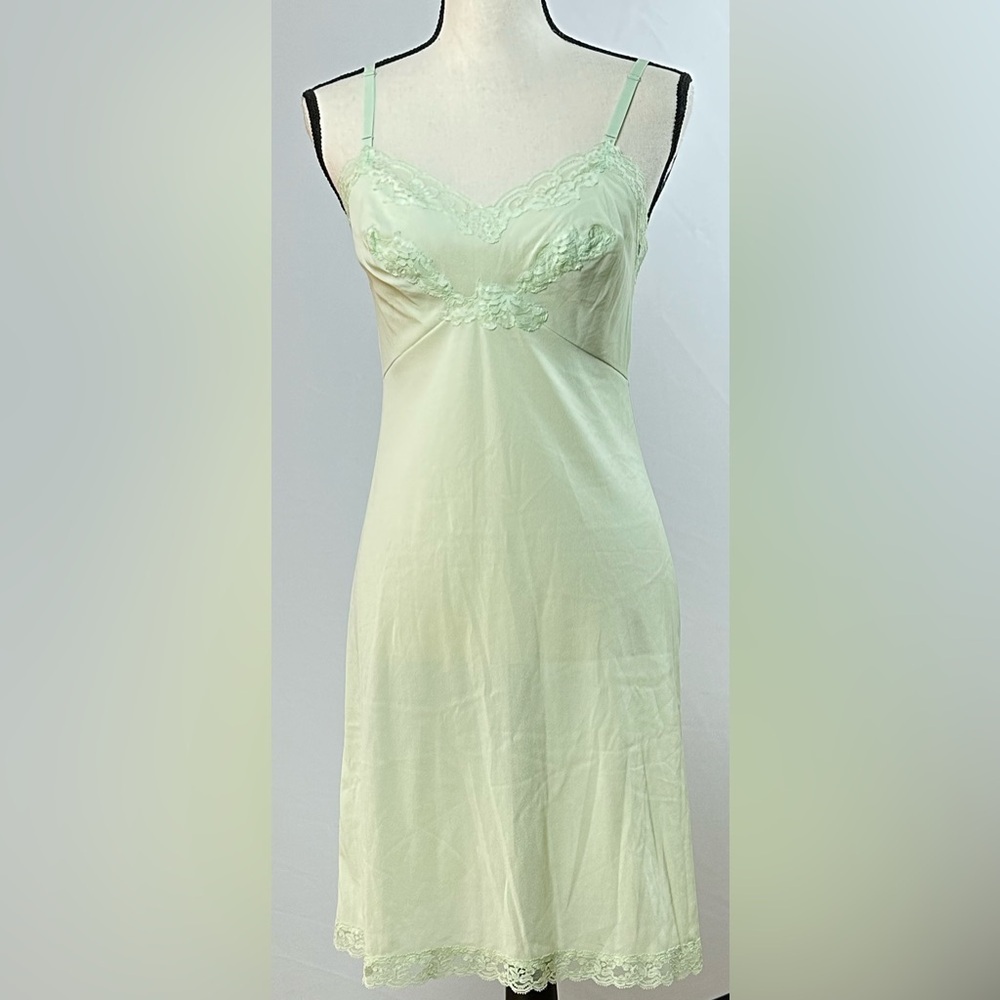KAYSER Vintage mint green slip nightgown with lace trim - size small/34